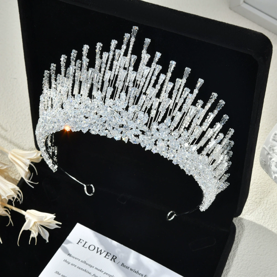 Zircon Crown High-End Zircon Crown Bridal Crown Zircon Crown High-End Zircon Crown Bridal Crown