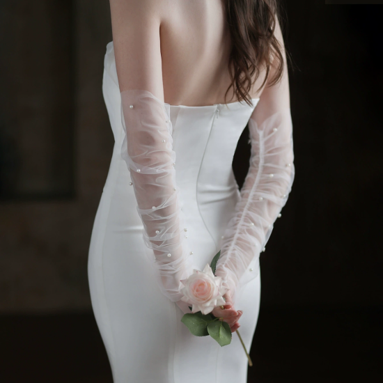 White Long Arm-Covering Pearl Gloves White Long Arm-Covering Pearl Gloves