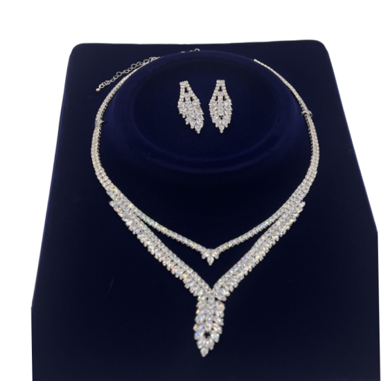 Luxury Rhinestone Necklace Earrings Leaf Set Water Drop Necklace Two-Piece Set Luxury Rhinestone Necklace Earrings Leaf Set Water Drop Necklace Two-Piece Set