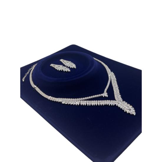Luxury Rhinestone Necklace Earrings Leaf Set Water Drop Necklace Two-Piece Set Luxury Rhinestone Necklace Earrings Leaf Set Water Drop Necklace Two-Piece Set